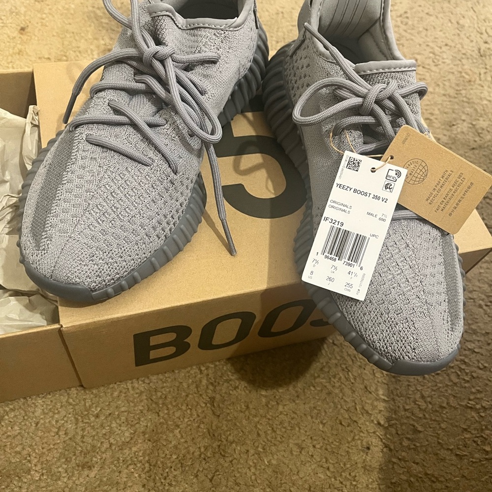 Adidas Yeezy Boost 350 V2 Gray Sneakers
